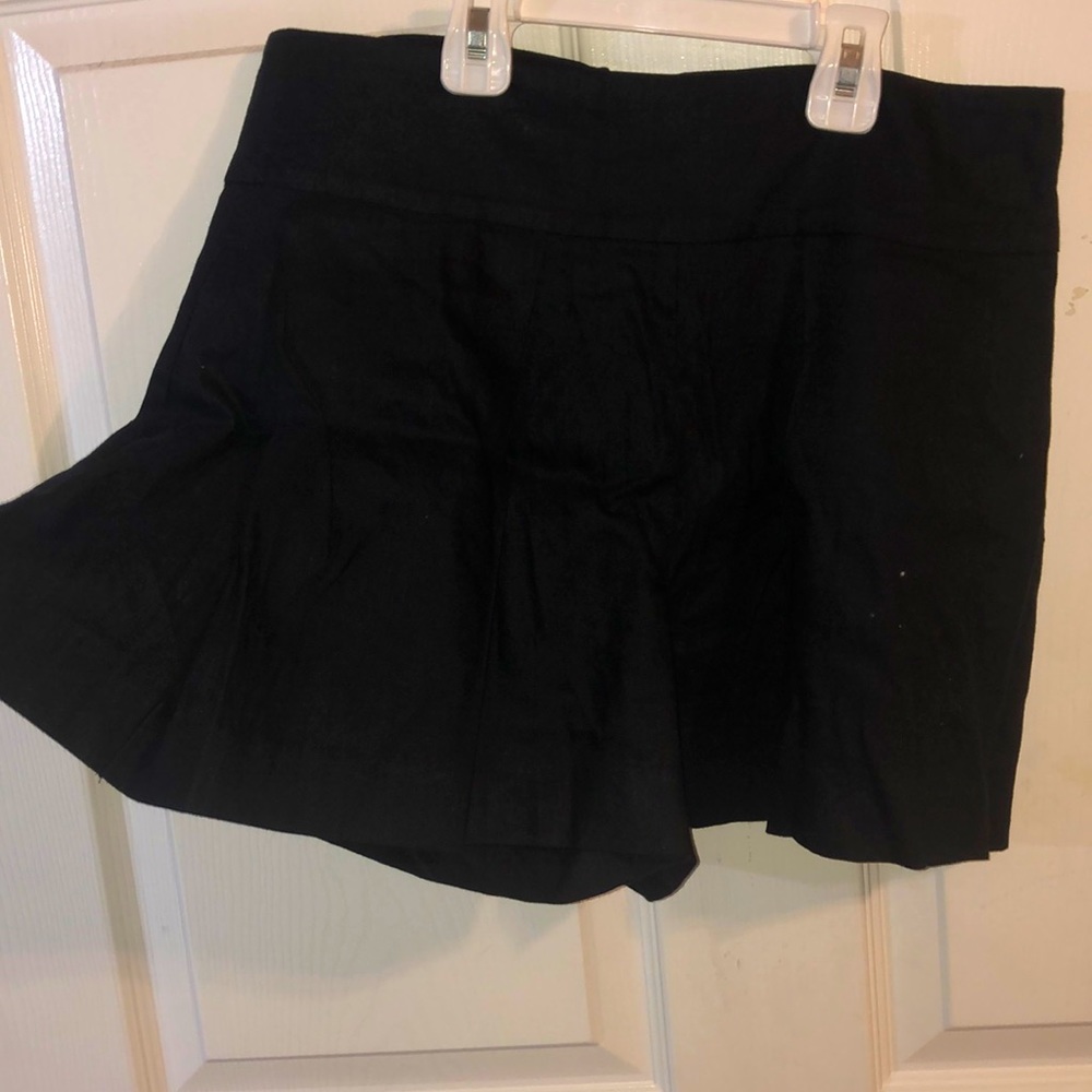 nicole miller ruffle skort!! never worn, no tags.